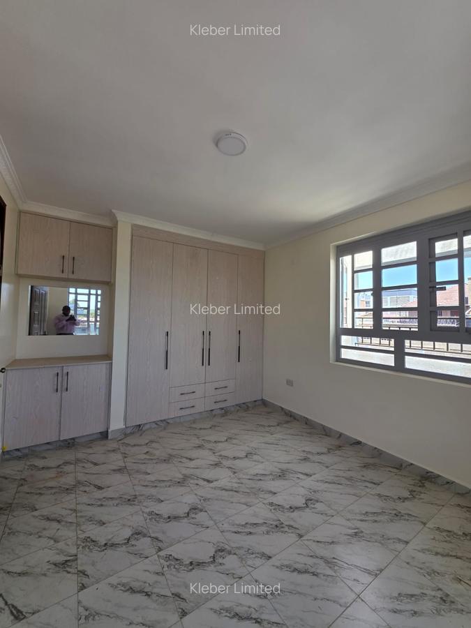 6 Bed House with En Suite in Gikambura - 4