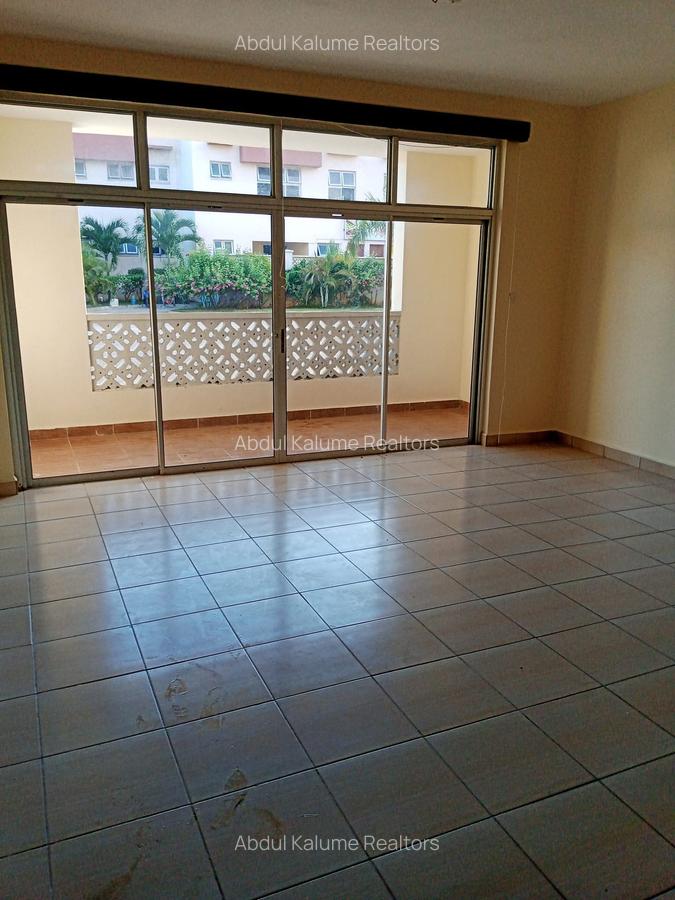 Serviced 2 Bed Apartment with En Suite at Mtwapa - 4