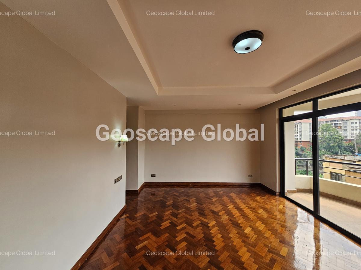 4 Bed Apartment with En Suite in Riverside - 8