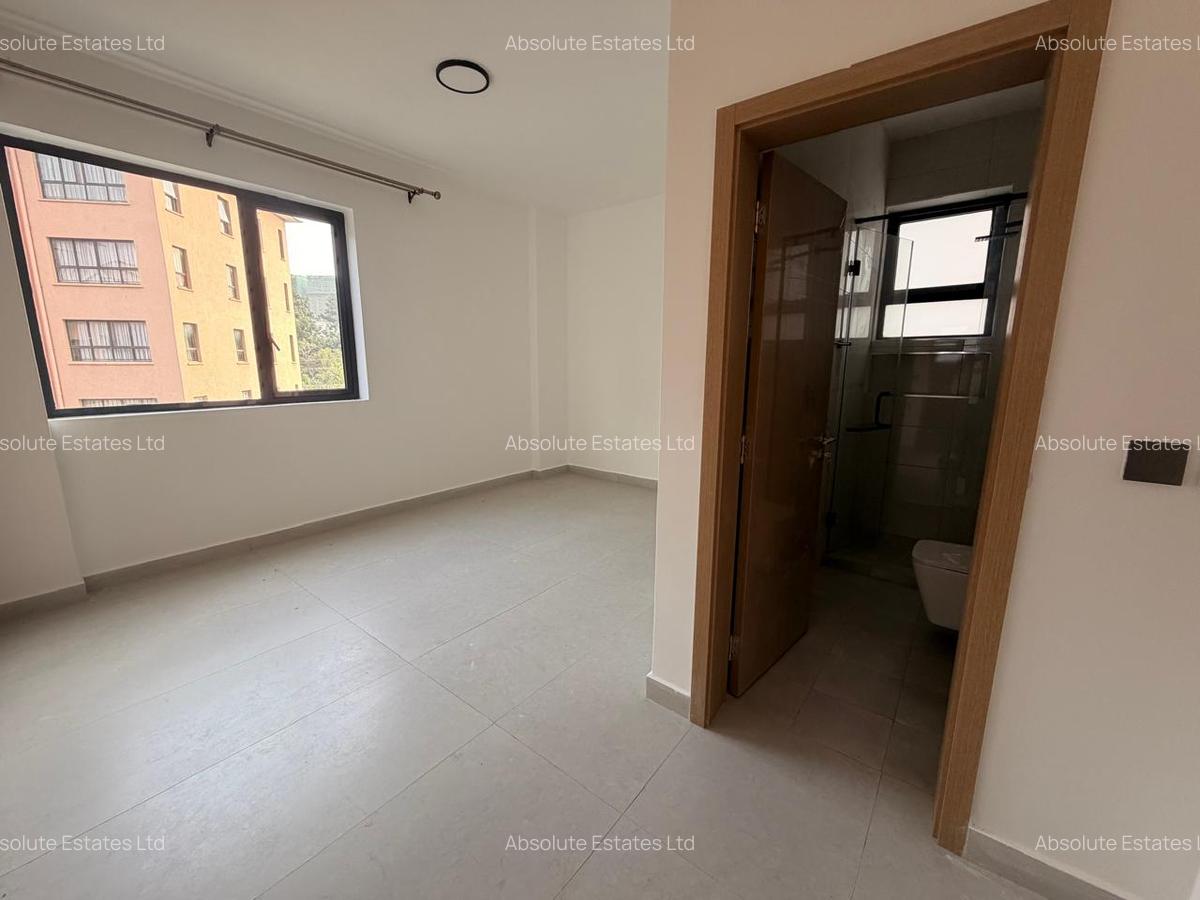 2 Bed Apartment with Gym in Brookside - 8