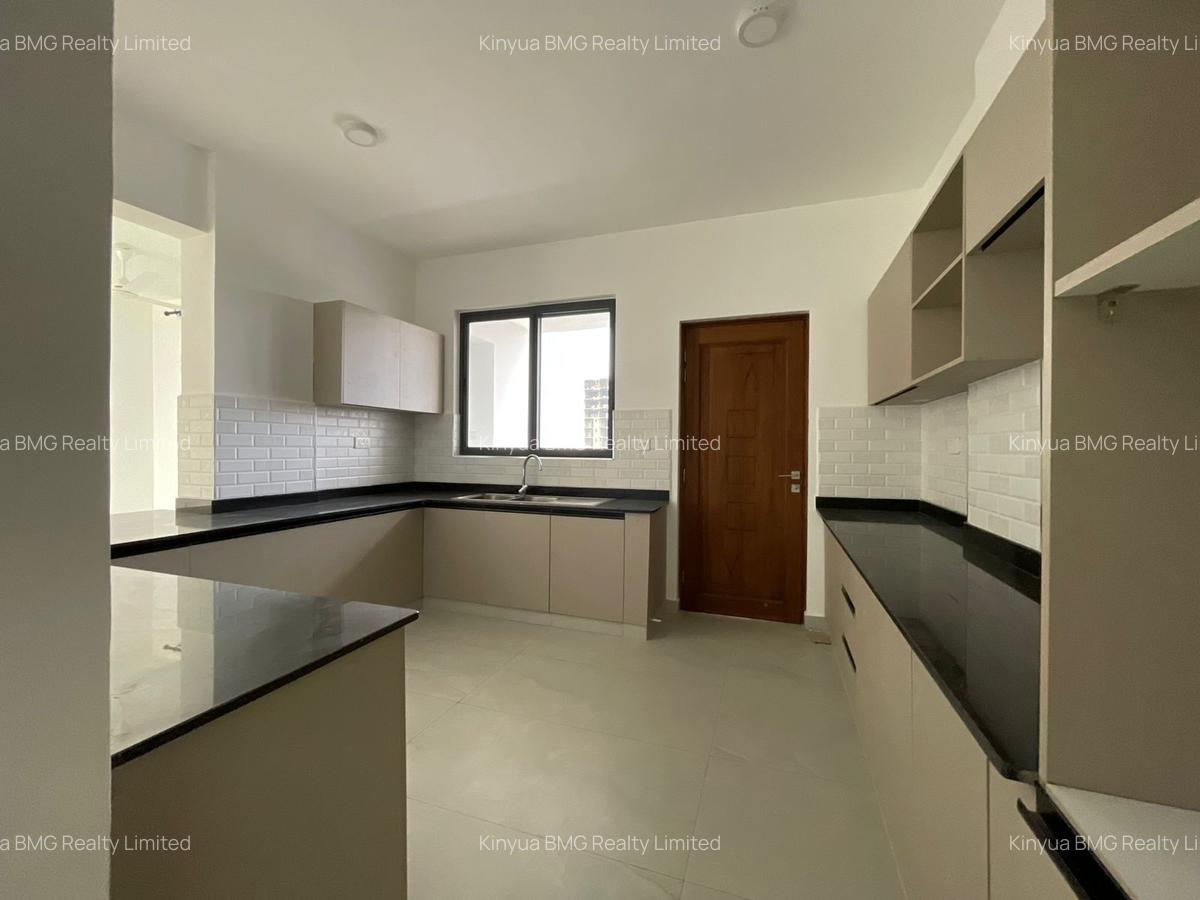 Serviced 3 Bed Apartment with En Suite at Off Links Road - 7