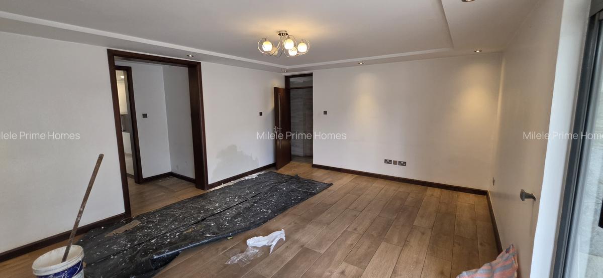 5 Bed Townhouse with En Suite in Lavington - 19