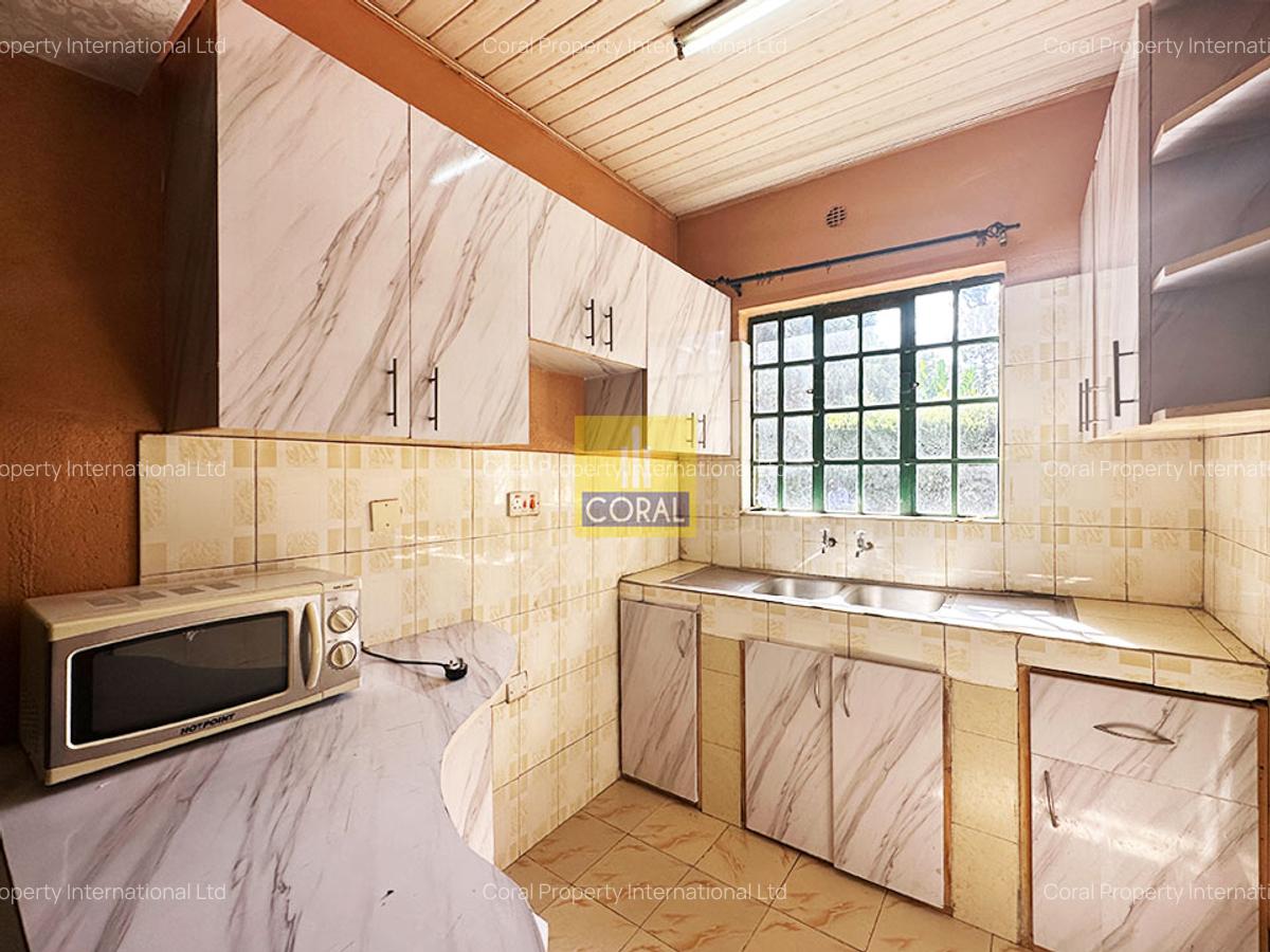 5 Bed House in Ridgeways - 17