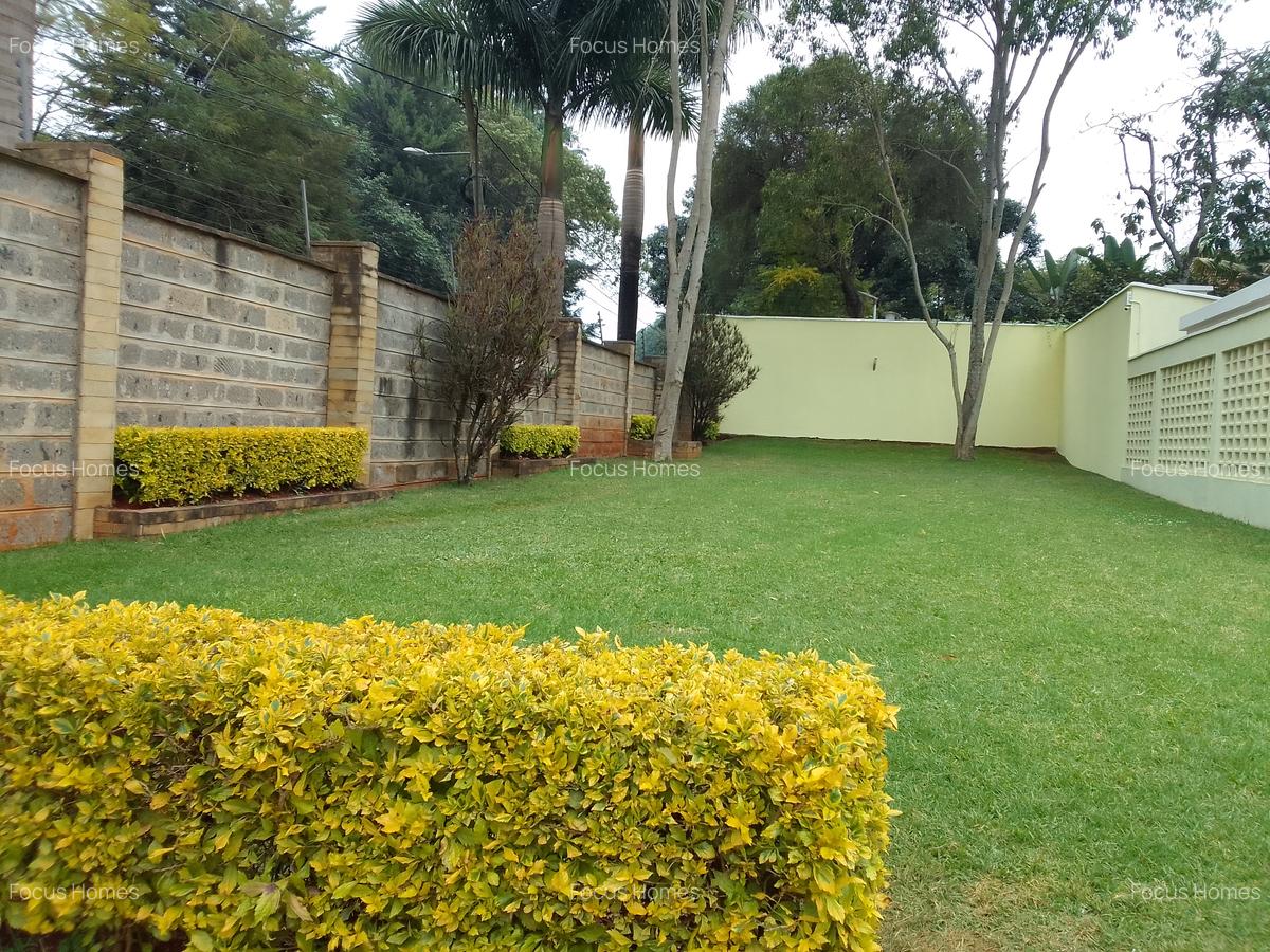 4 Bed Townhouse with En Suite in Lavington - 2