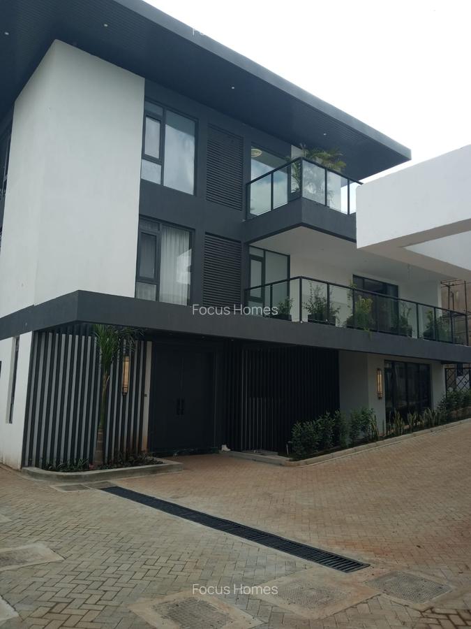 5 Bed Townhouse with En Suite in Lavington - 1