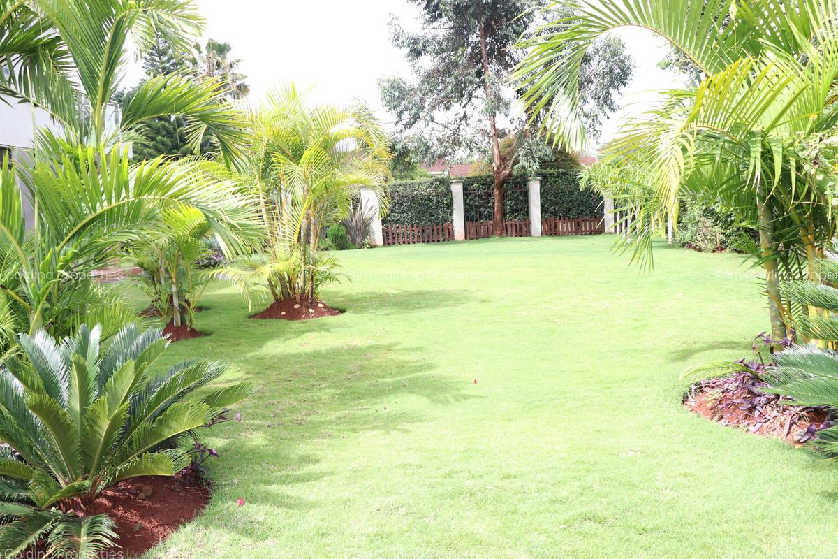 5 Bed House with En Suite in Runda - 17