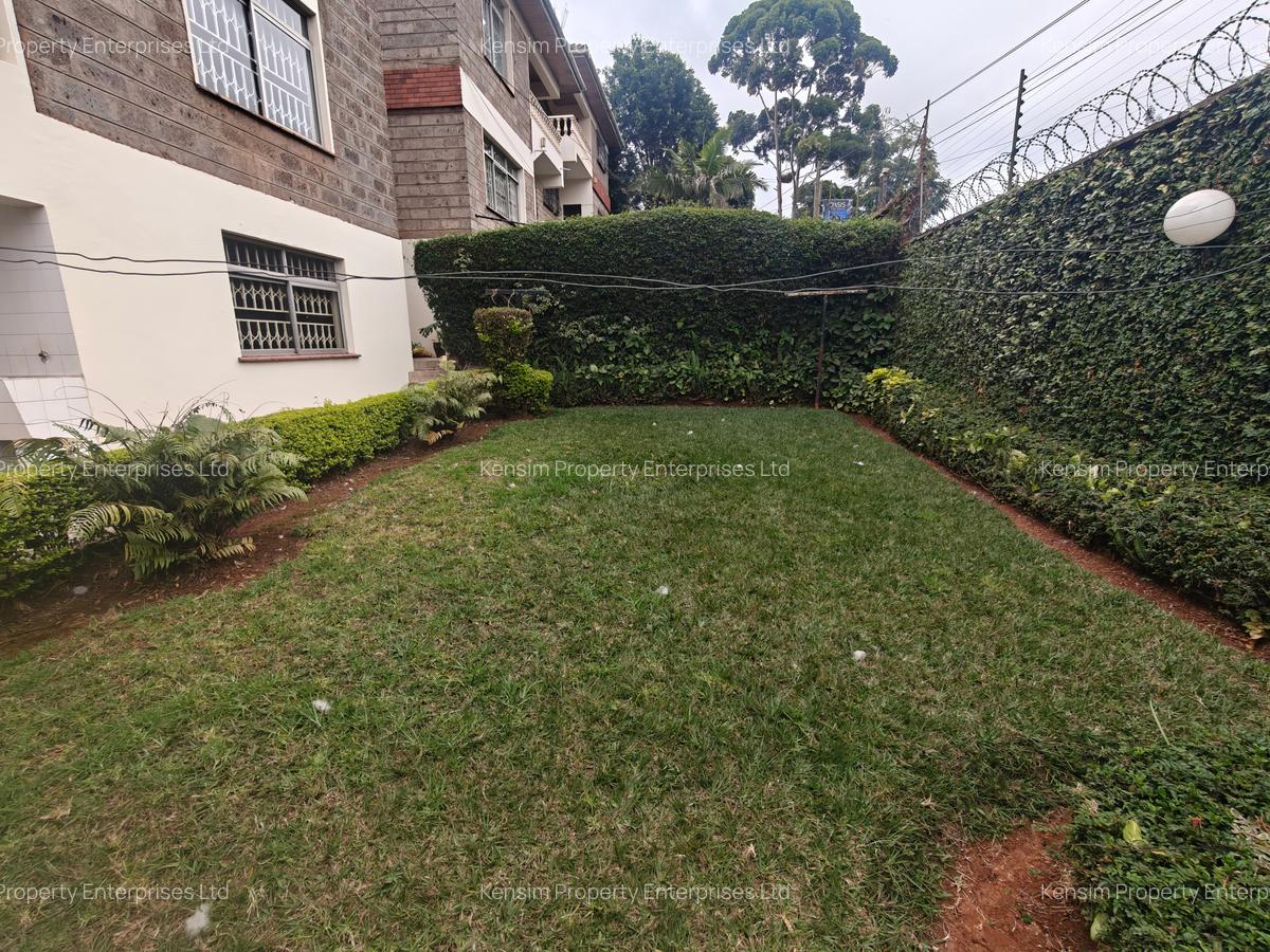 5 Bed Townhouse with En Suite in Lavington - 3