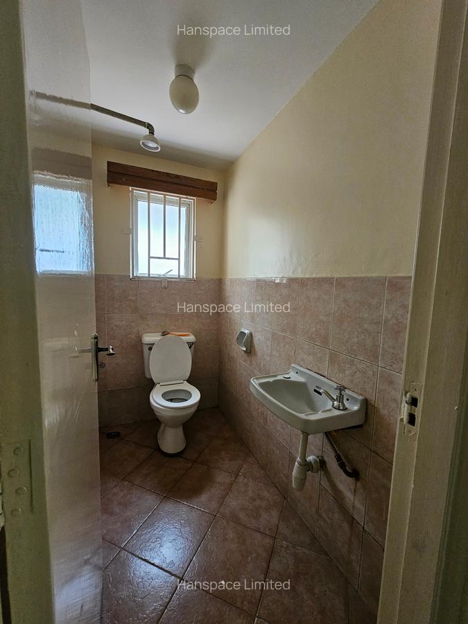 5 Bed Villa with En Suite in Lavington - 15