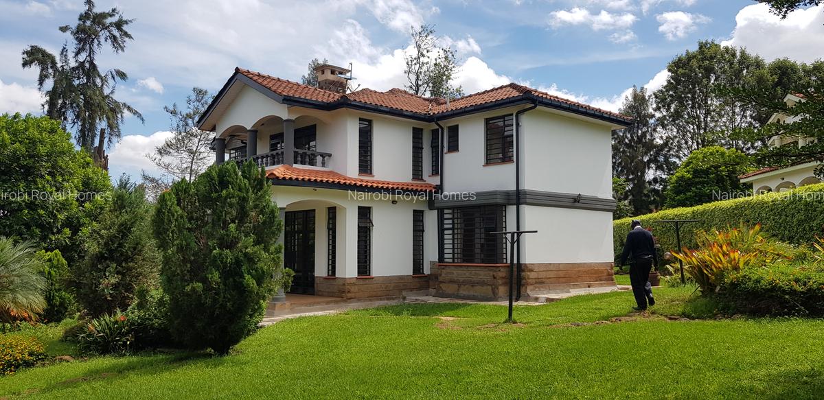4 Bed House with En Suite at Rosslyn Redhil - 1
