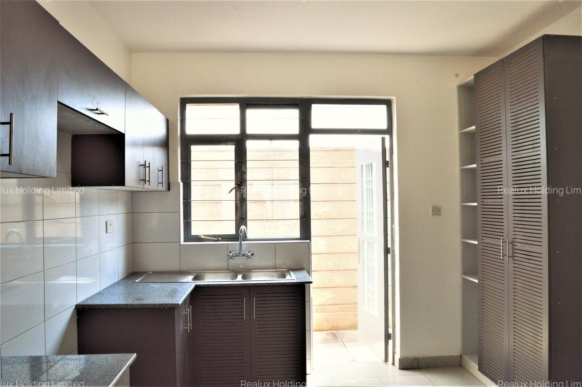 4 Bed Townhouse with En Suite in Kikuyu Town - 17