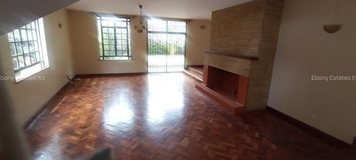 5 Bed Townhouse with En Suite in Lavington - 6