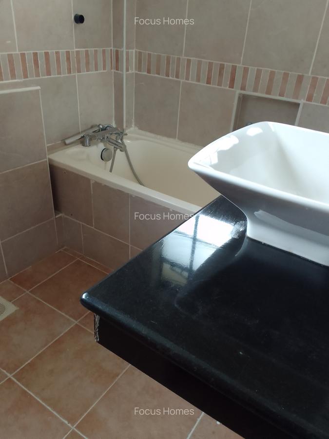 4 Bed Townhouse with En Suite in Lavington - 5
