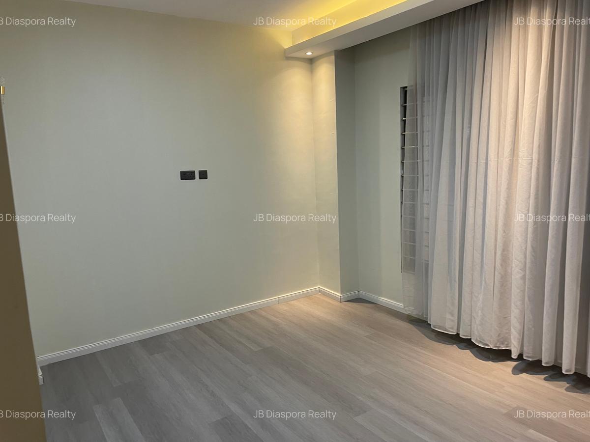 3 Bed Apartment with En Suite at 2Nd Parklands Avenue - 13