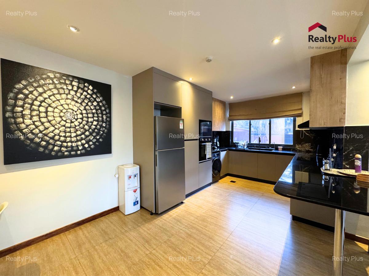 Serviced 2 Bed Apartment with En Suite at Dennis Pritt Road - 11