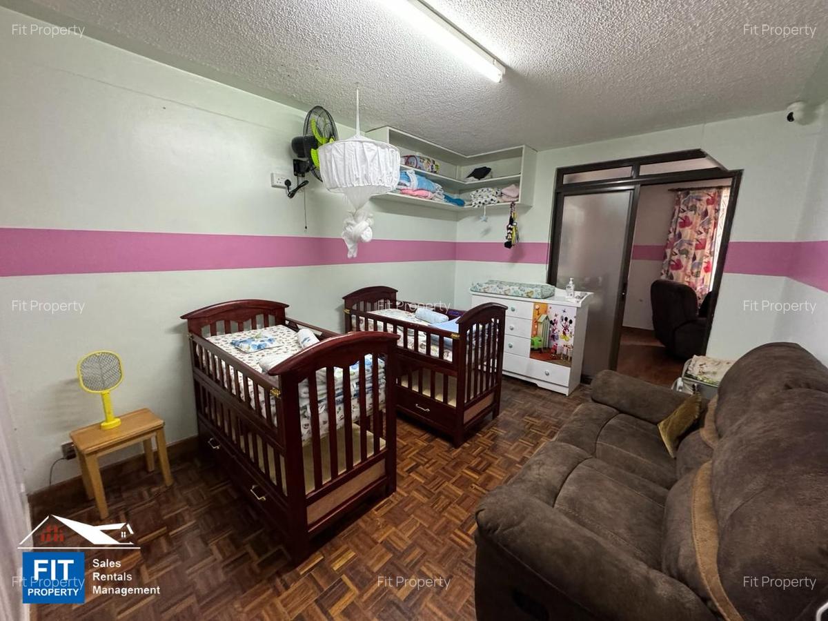 4 Bed House in Parklands - 14