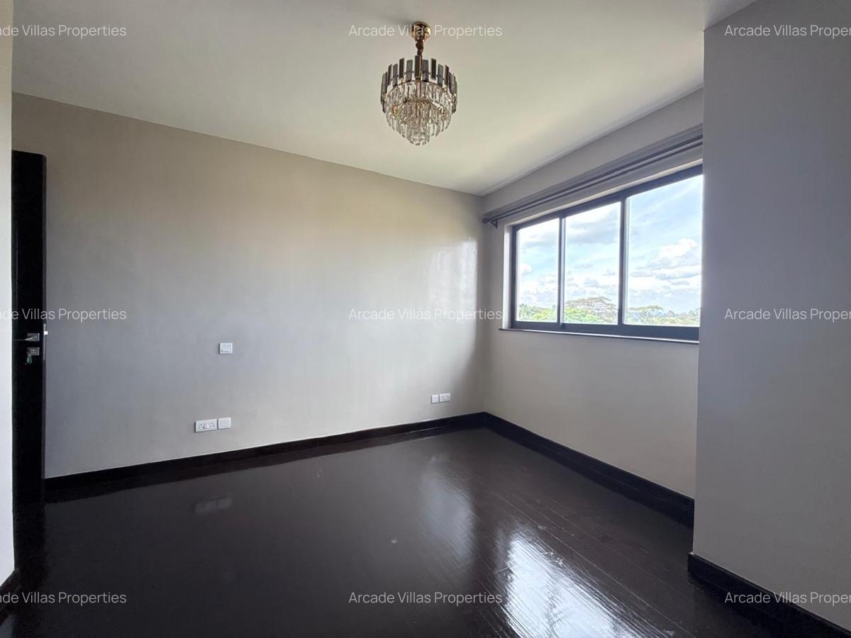 4 Bed Apartment with En Suite in Lavington - 17