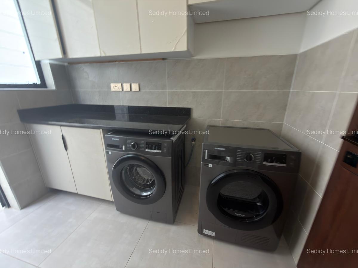 6 Bed Villa with En Suite in Kitisuru - 4