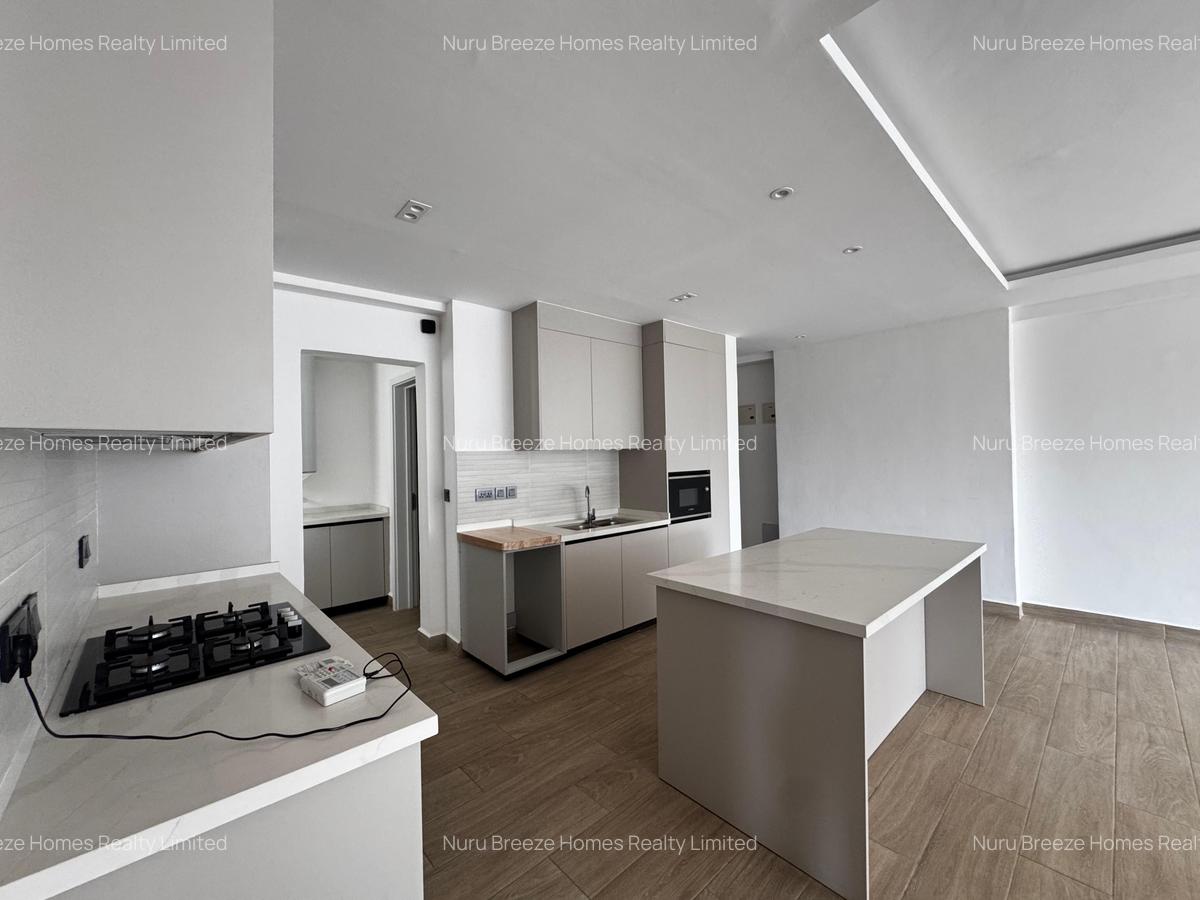 3 Bed Apartment with En Suite in Riverside - 3