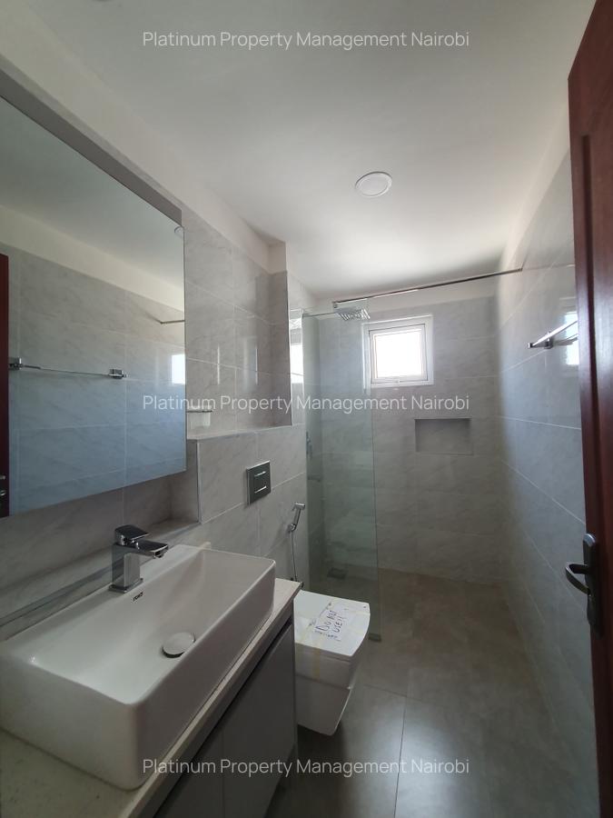 3 Bed Apartment with En Suite in Parklands - 11