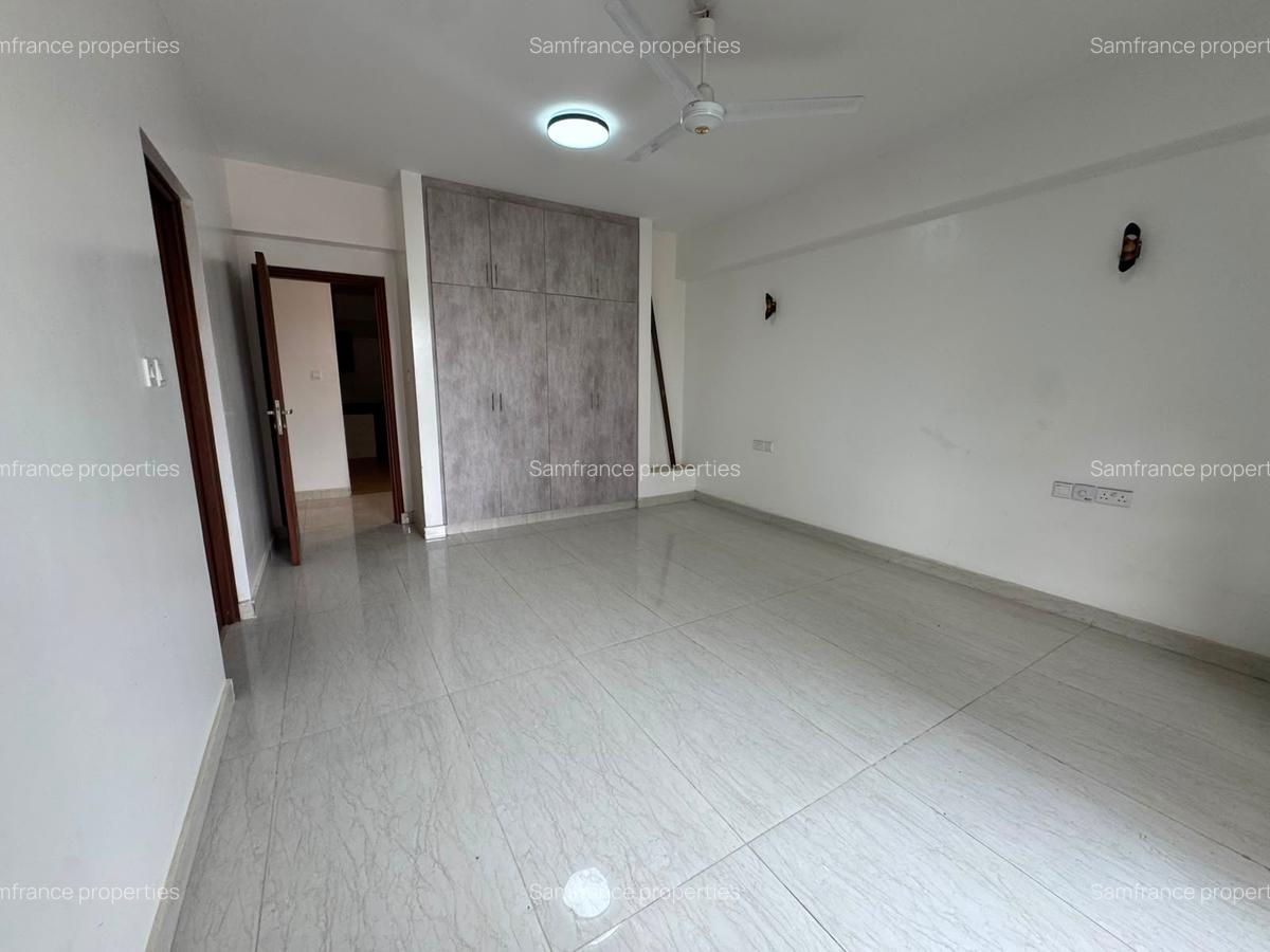 Serviced 4 Bed Apartment with En Suite at Kizingo - 12