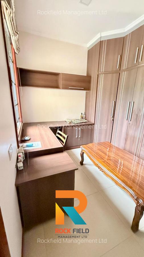 5 Bed Townhouse with En Suite at Peponi Road - 15