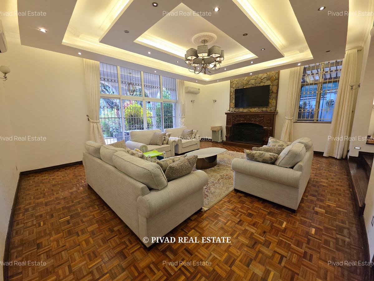 5 Bed House with Swimming Pool in Runda - 11