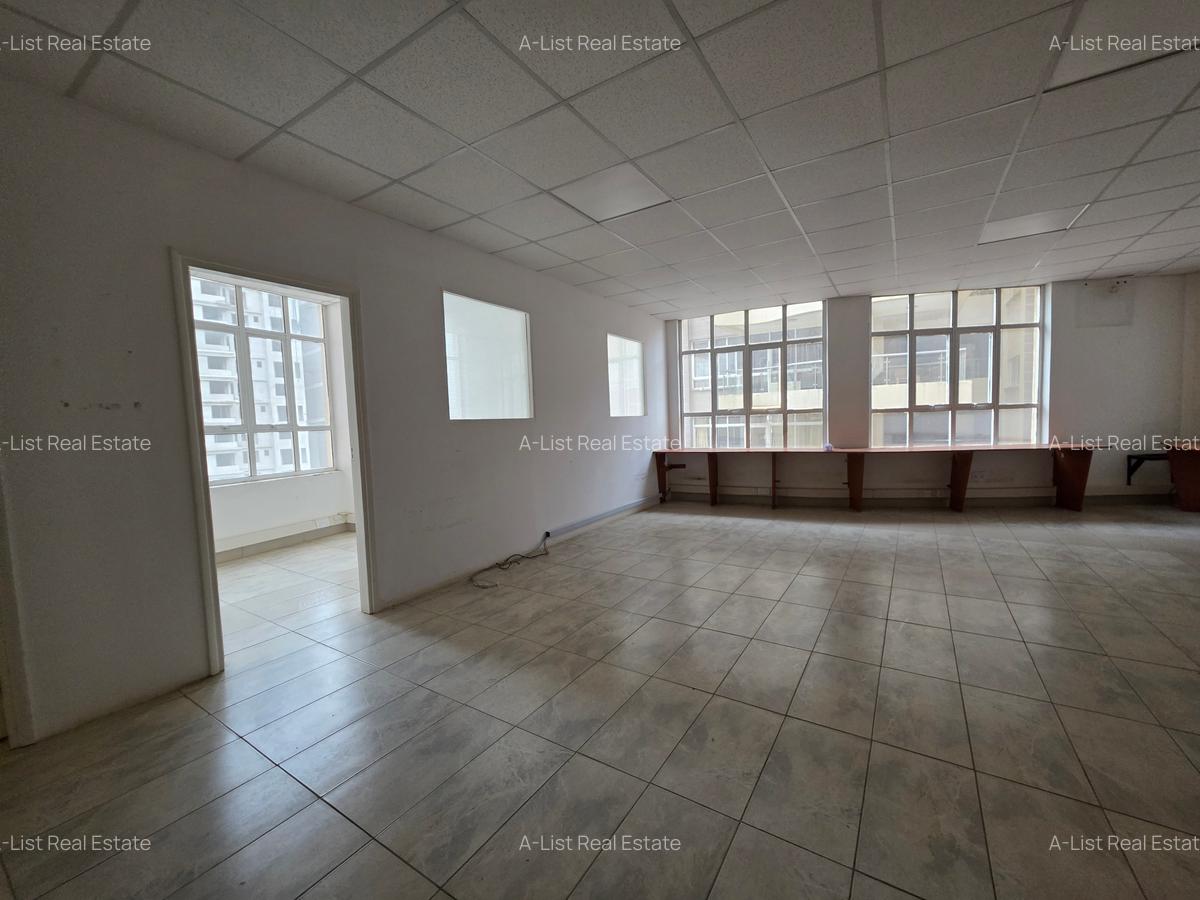1,205 ft² Office with Service Charge Included at 3Rd Avenue Parklands - 11