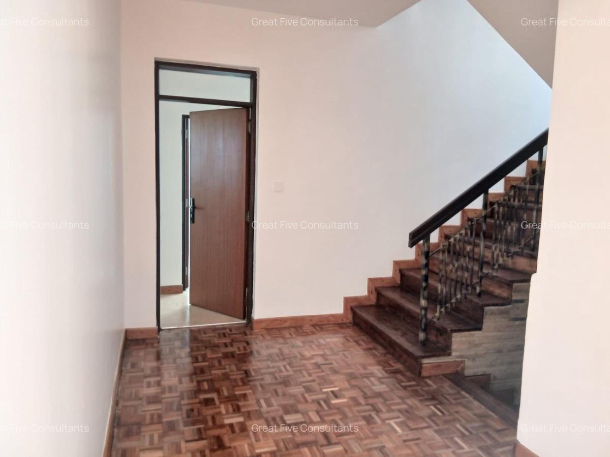 4 Bed Villa with En Suite in Runda - 10