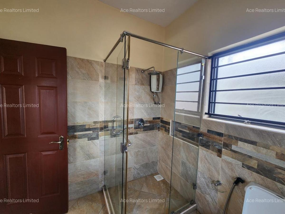 3 Bed Apartment with En Suite at Westlands - 5