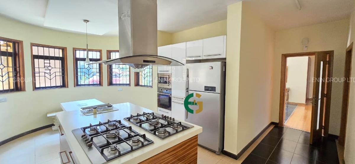 5 Bed House with En Suite in Kyuna - 4