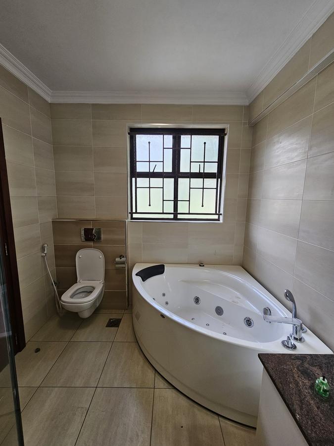 4 Bed Apartment with En Suite at Spring Valley - 14