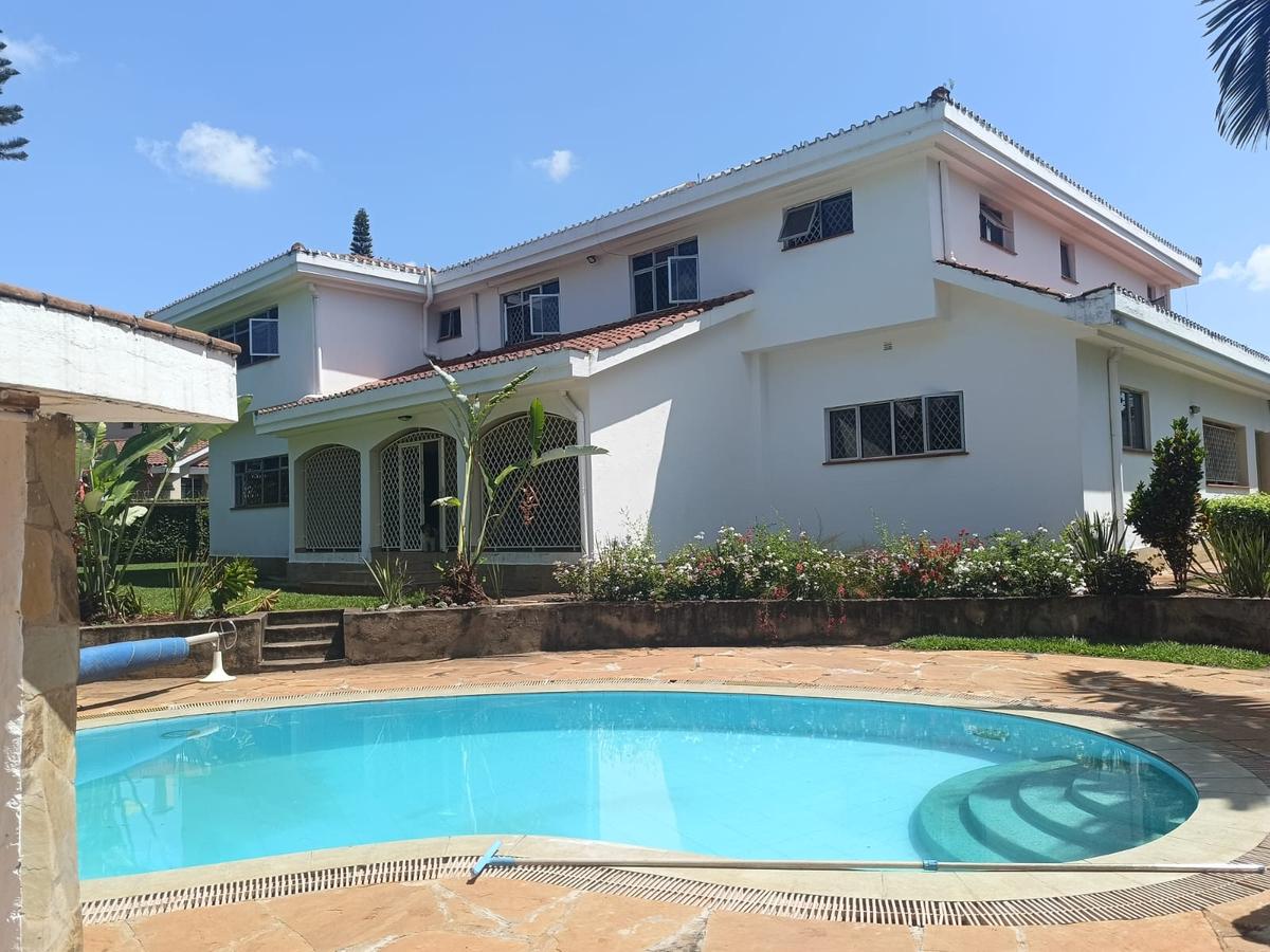 5 Bed House with En Suite at Runda - 2