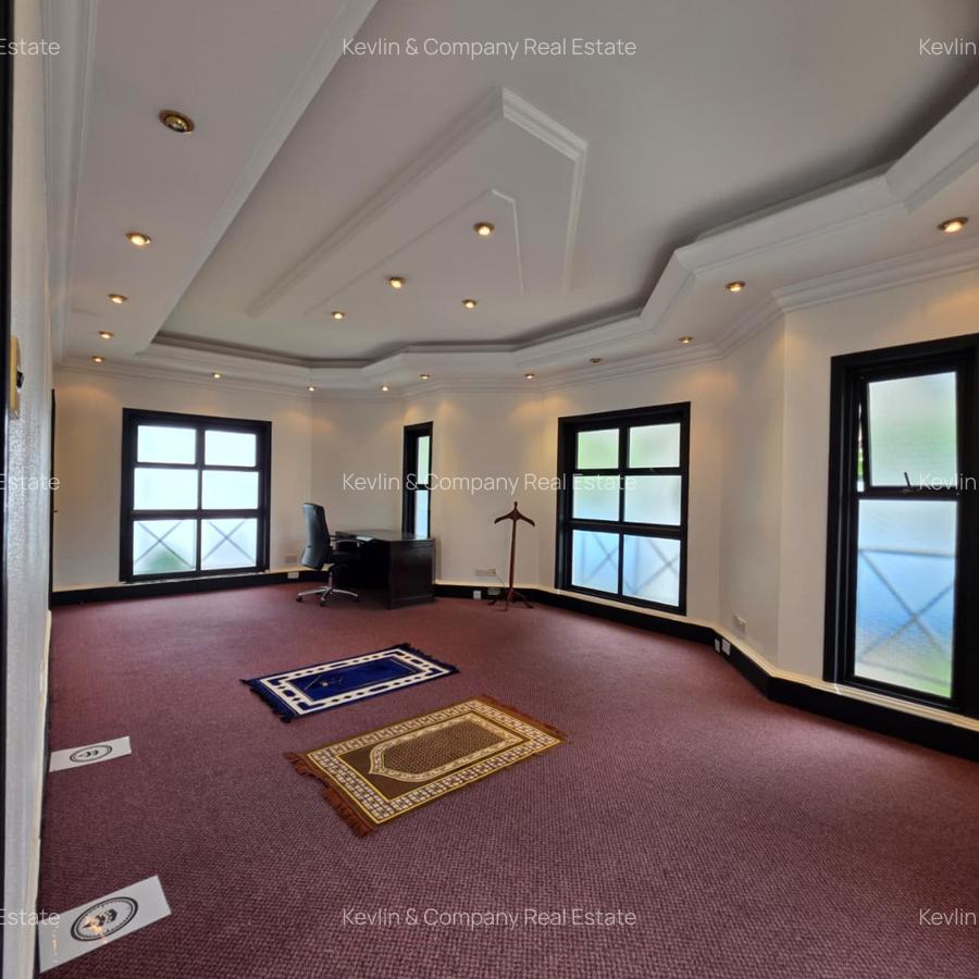 297 ft² Commercial Property with Service Charge Included in Kilimani - 3