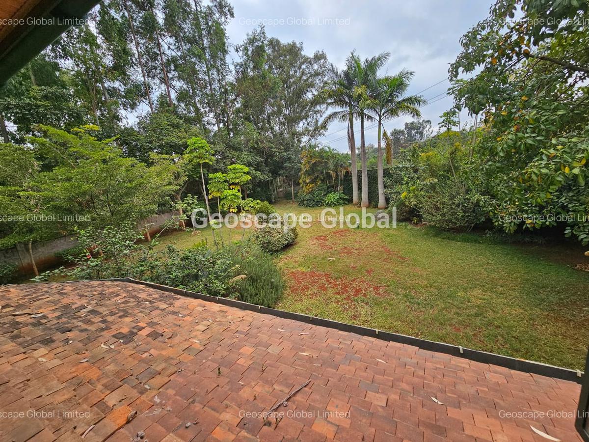 5 Bed House with En Suite in Runda - 3