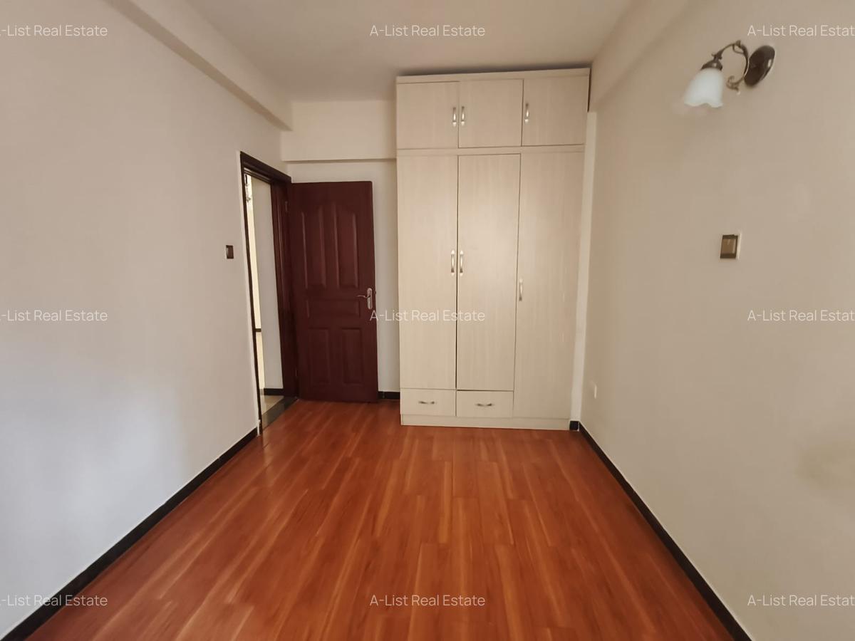 3 Bed Apartment with En Suite at Denis Pritt - 12