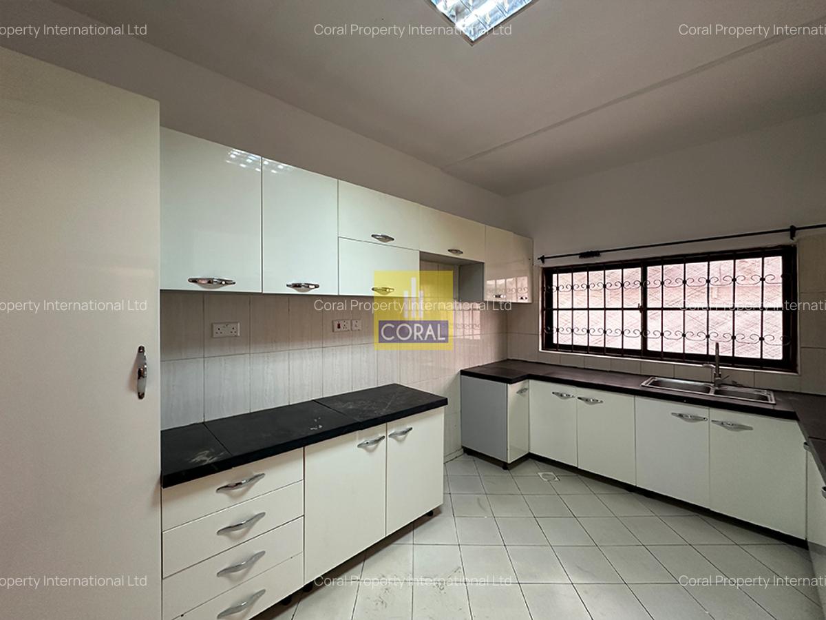 4 Bed Townhouse in Parklands - 3