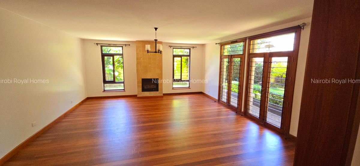 5 Bed Townhouse with En Suite at Lavington Green - 5