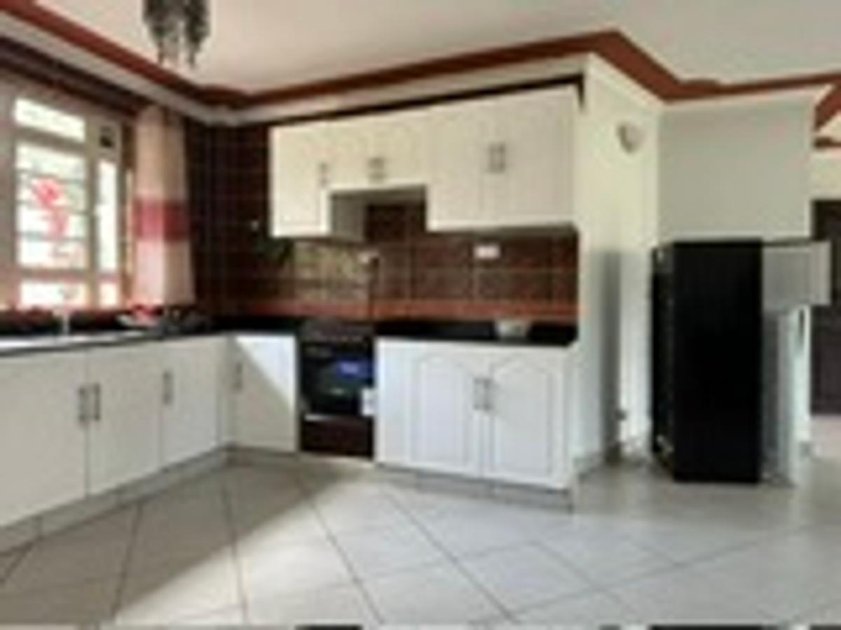 Serviced 2 Bed Apartment with En Suite in Runda - 6