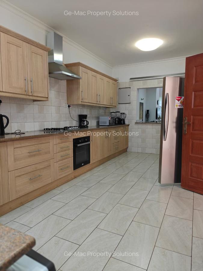 5 Bed House with En Suite in Runda - 6