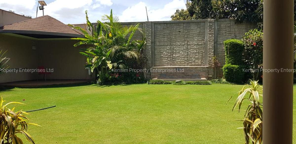 5 Bed Townhouse with En Suite in Lavington - 17