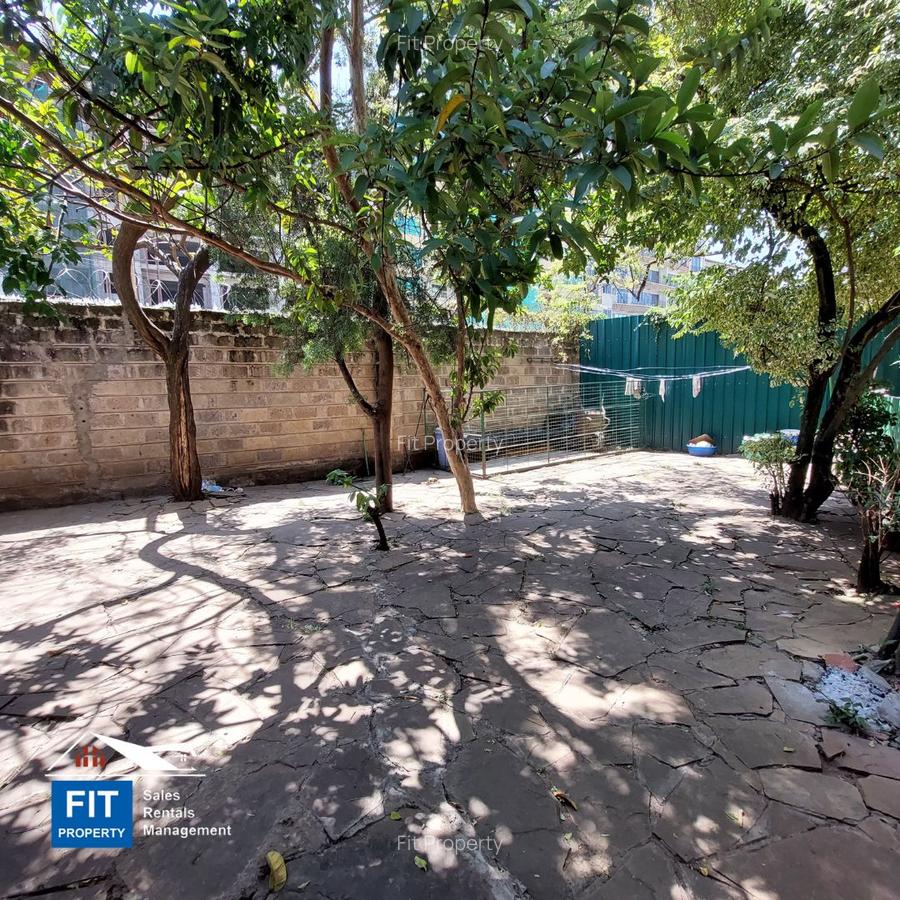 3 Bed House with Garden in Parklands - 18