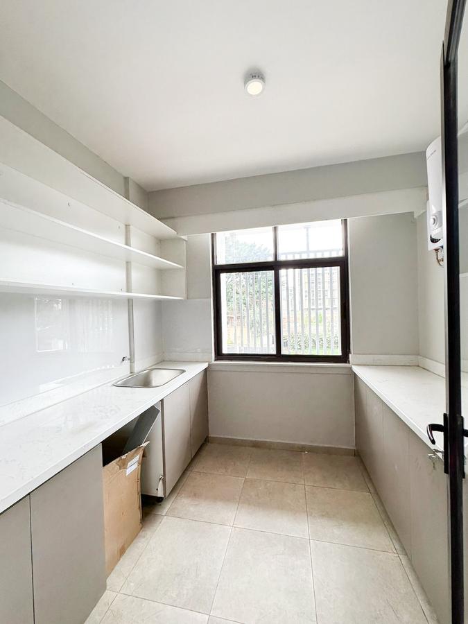 3 Bed Apartment with En Suite in Lavington - 4