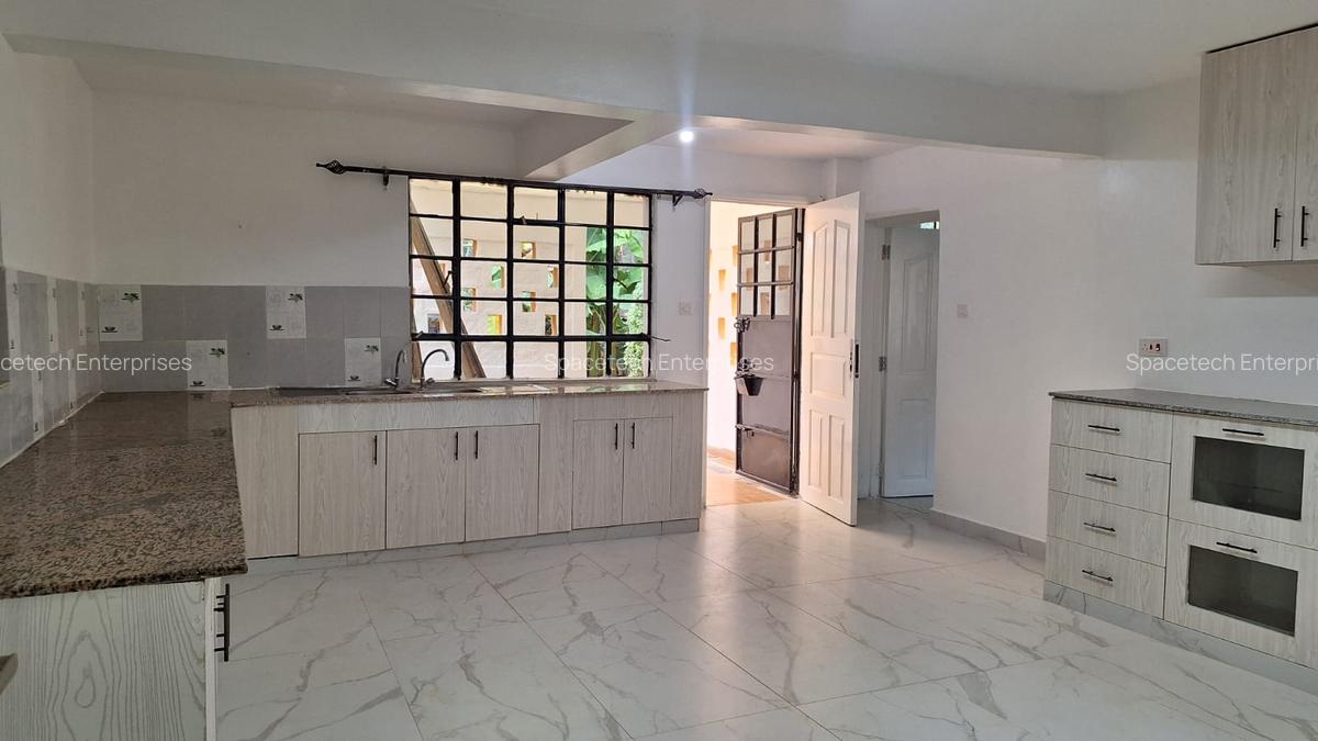 5 Bed House with Staff Quarters in Nyari - 12