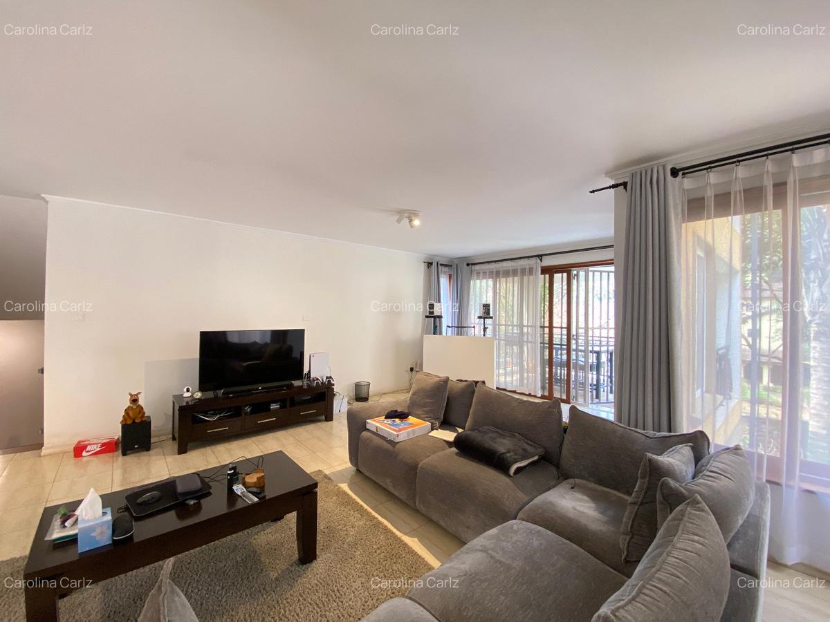 5 Bed House with En Suite in Spring Valley - 9