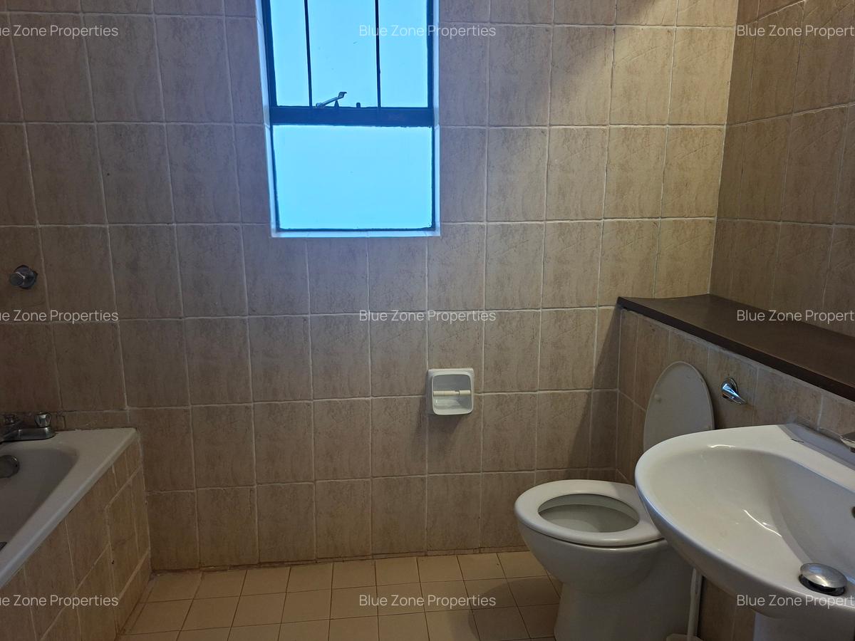 3 Bed House with En Suite at Nyari - 20