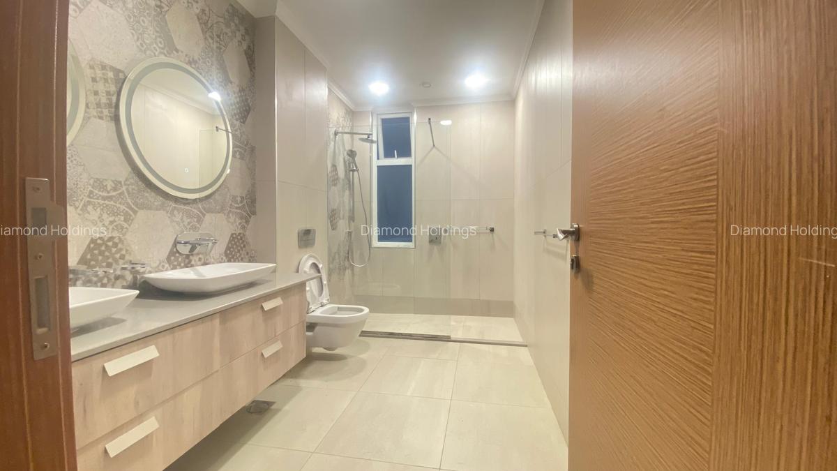 2 Bed Apartment with En Suite at Parklands - 3