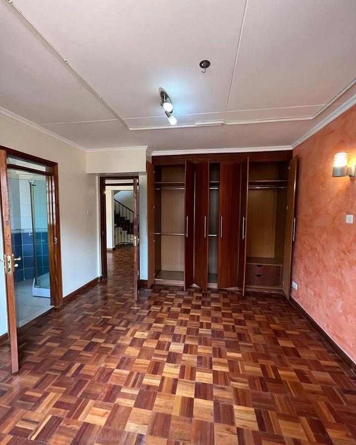 4 Bed Townhouse with En Suite in Lavington - 4