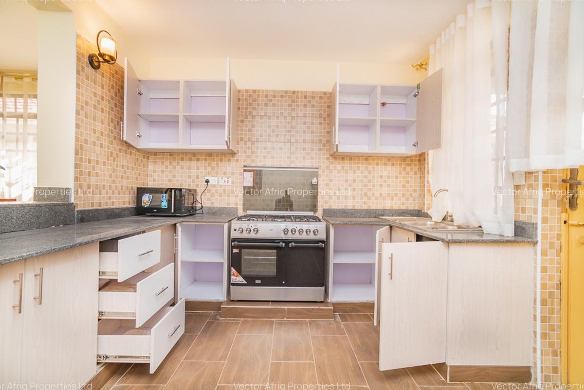 3 Bed House with En Suite in Kitengela - 9