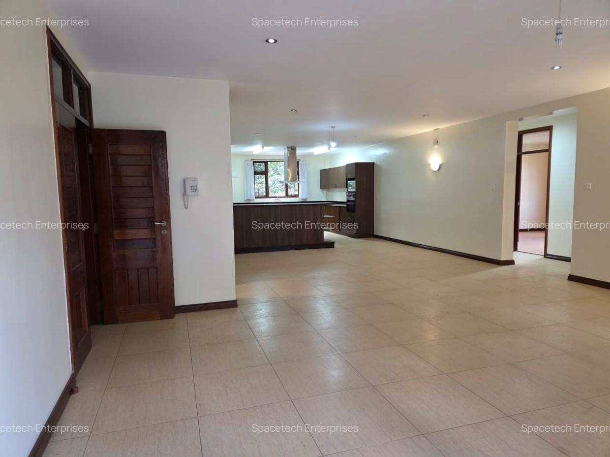 3 Bed Apartment with En Suite in Riverside - 18