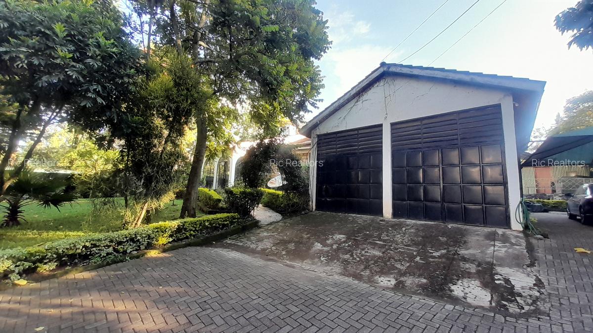 4 Bed House with En Suite at Kerarapon Drive - 6